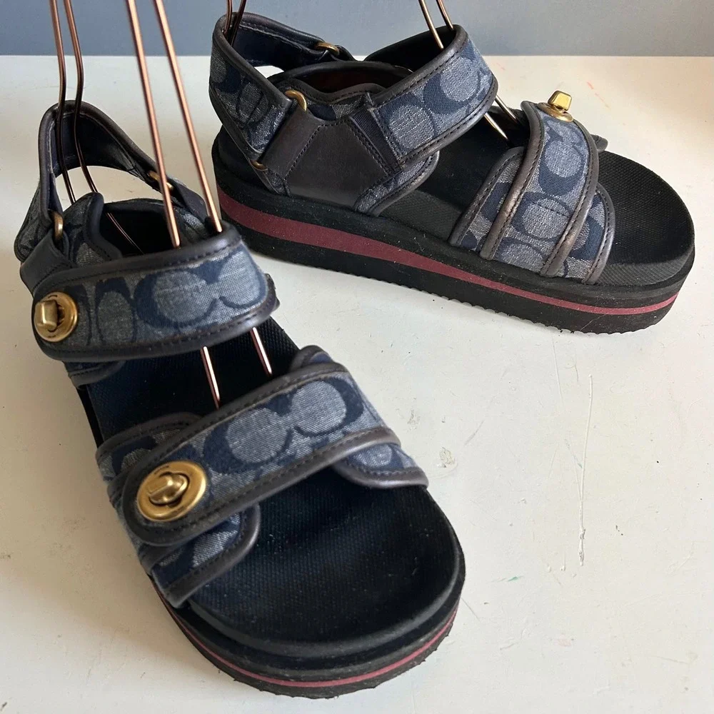 Y2K Coach Signature Logo Platform Trail Sandals Size 6 Turnlock Jacquard Blue